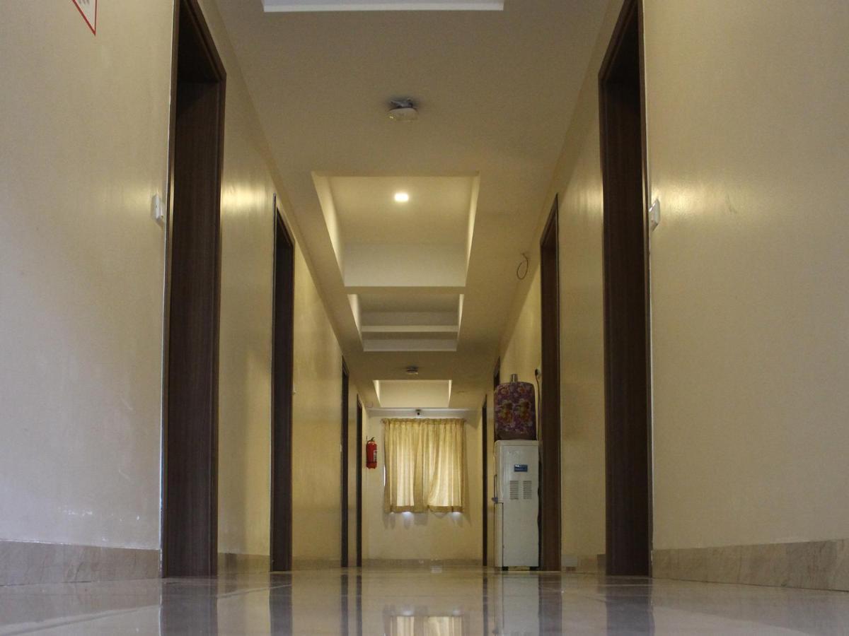 Hotel cute orange Madras Buitenkant foto